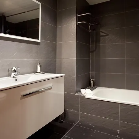 Ab Park Gueell-gaudi Apartment *