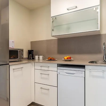 Ab Park Gueell-gaudi Apartment *