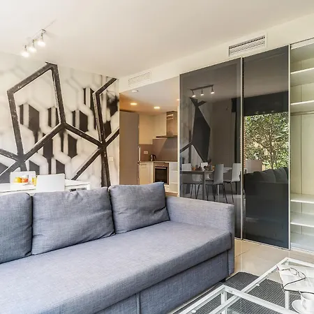 Ab Park Gueell-gaudi Apartman