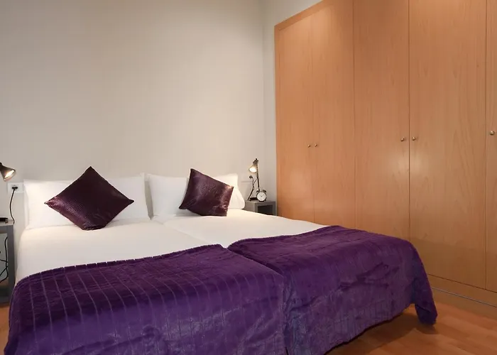 Ab Park Gueell-gaudi Apartman *